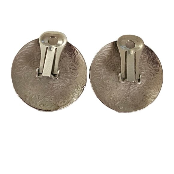 KK/ED Silver Tone Blue Enamel Hearts Modernist Round Clip Earrings, Signed L241 - Picture 6 of 11